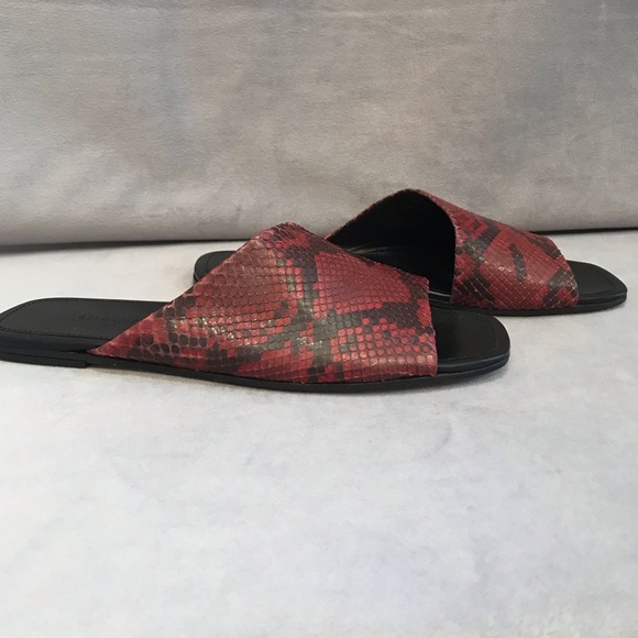 Alumnae Asymmetric Python Chianti Leather Flats - Picture 4 of 7